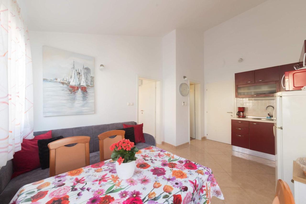 Apartmani Lenka Уґлян Екстер'єр фото