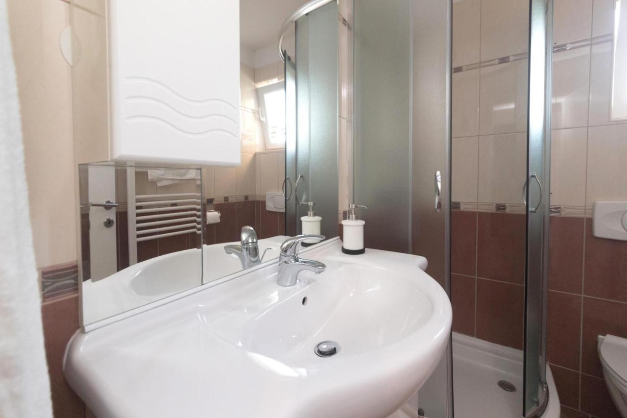 Apartmani Lenka Уґлян Екстер'єр фото